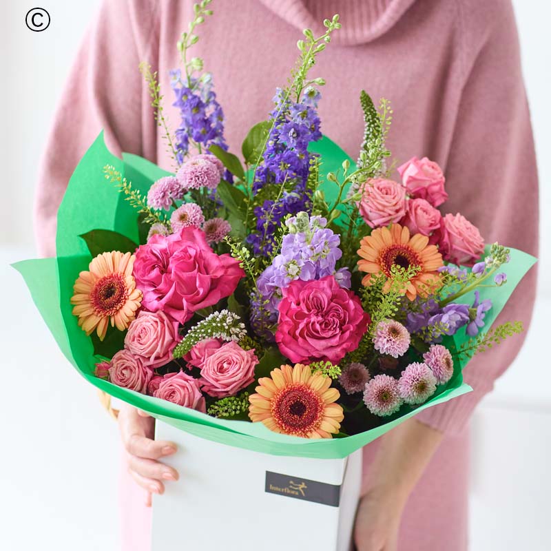Lily Free Bright Gift Box Bouquet